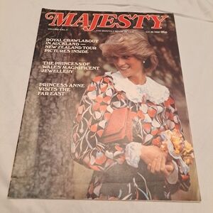 Majesty Magazine Volume 4 No 2 June 1983 Printed In England Royal Family